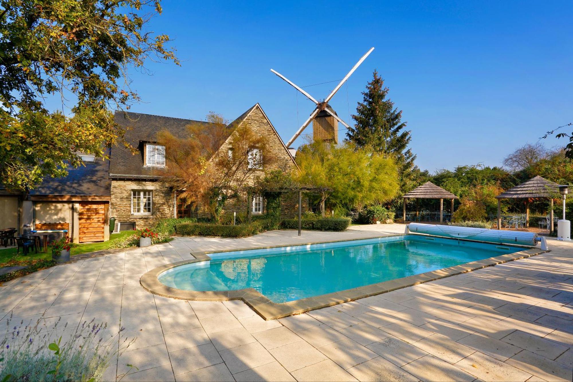 Logis Domaine Du Moulin Cavier Hotel Avrillé Exterior foto